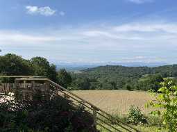 Magnifique Ensemble Béarnais Avec Vue Époustouflante Depuis Ses 3.2 Hectares