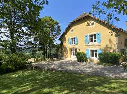 Magnificent 18C Ensemble Bearnaise With Pool, Terrasse And Majestic Mountain Views In 3.2 Hectares