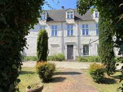 Superbe Château Renaissance datant du XVIIe siècle, avec un parc de 5,8 hectares