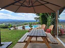 Splendide et unique maison de campagne avec une vue exceptionnelle sur les montagnes Pyrénées !!