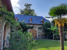 Splendide et unique maison de campagne avec une vue exceptionnelle sur les montagnes Pyrénées !!