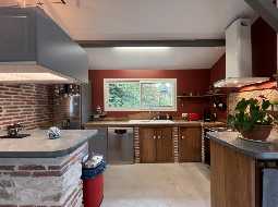 Desirable Turn Key Property, Heart of Saint Sever, Generous Gardens, Just 1hr to Ocean