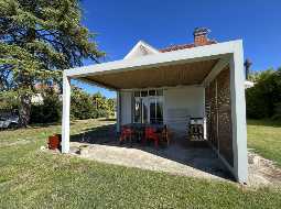 Desirable Turn Key Property, Heart of Saint Sever, Generous Gardens, Just 1hr to Ocean