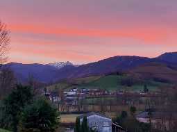 Ancienne Bergerie superbement rénovée avec vues des montagnes sur 2.6 hectares de terrain