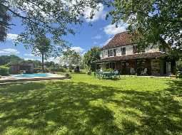 A Beautifully Converted Stone Bergerie with Swimming Pool and Mountain Views