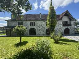 A Beautifully Converted Stone Bergerie with Swimming Pool and Mountain Views