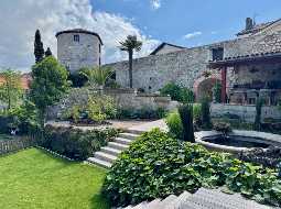 Immaculate Estate comprising 4 Independant Properties in the Heart of Saint Sever