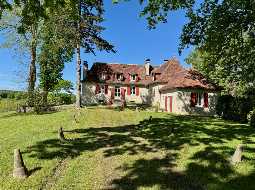 An Exquisite Country Home, 22 acres with Private Vineyard & Exceptional Pyrenean Views!