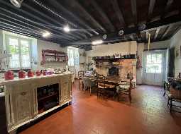 Charming 18th Century Béarnaise Farmhouse full of Character only 30 mins North of Pau