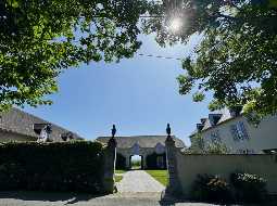 Elegant 19th-Century Béarnaise Estate with Mountain Views and Exceptional Stone Barns