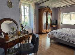 Elegant 19th-Century Béarnaise Estate with Mountain Views and Exceptional Stone Barns