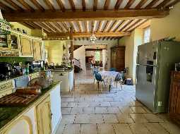 Elegant 19th-Century Béarnaise Estate with Mountain Views and Exceptional Stone Barns