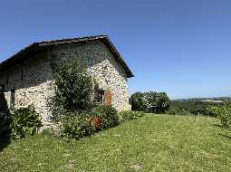  Charmante Petite Maison de Village avec Atelier et Grange