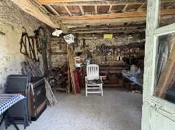  Charmante Petite Maison de Village avec Atelier et Grange
