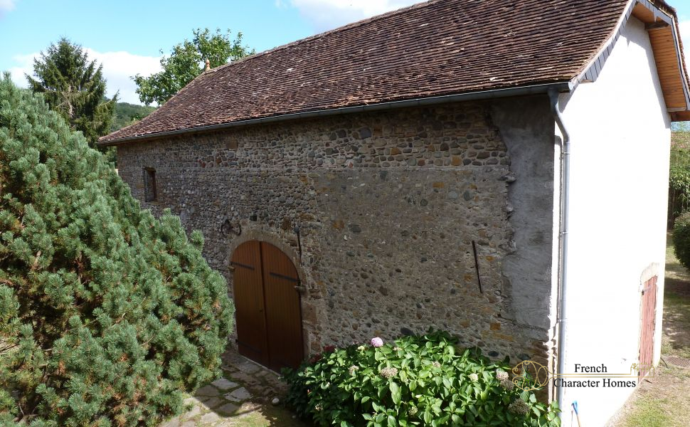 Charming 18C Ensemble Bearnaise In A Village Setting With A Half Acre of Private Gardens