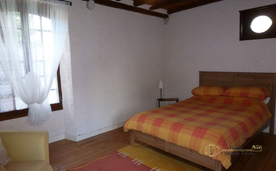 Charming 18C Ensemble Bearnaise In A Village Setting With A Half Acre of Private Gardens