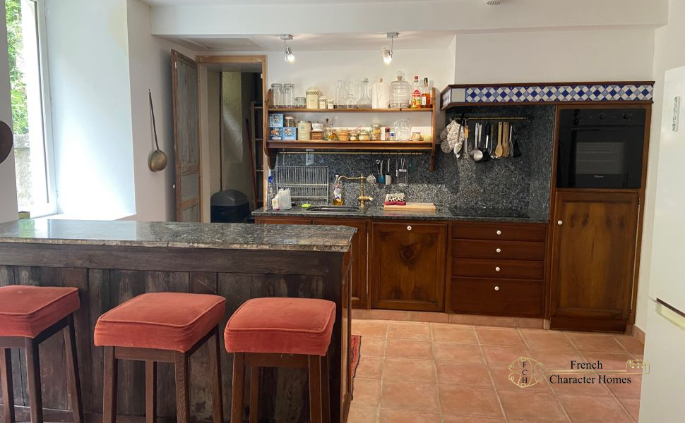 Beautiful Mountain Property with Superb Views in the Heart of this lovely Pyrenean Village