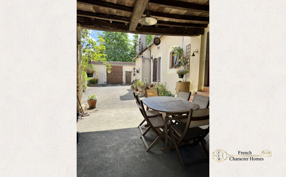 Charming 19C Bearnaise Farmhouse With Courtyard, Barns And Landscaped Gardens