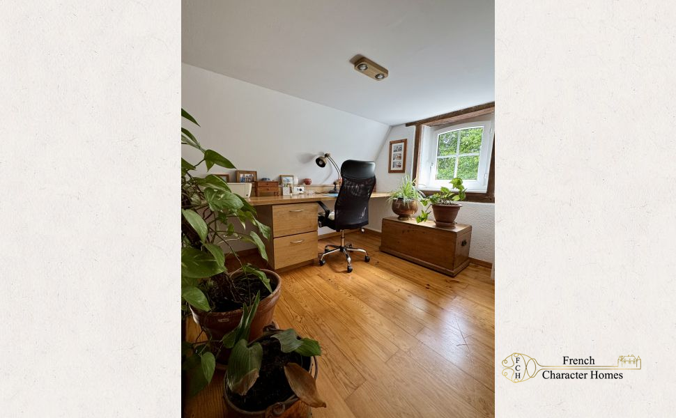Charming 19C Bearnaise Farmhouse With Courtyard, Barns And Landscaped Gardens