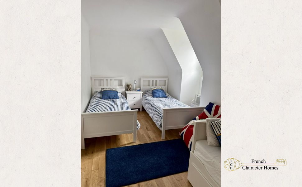 A Beautifully Presented 4 Bed Neo-Bearnaise Villa With Pool And Mountain Views