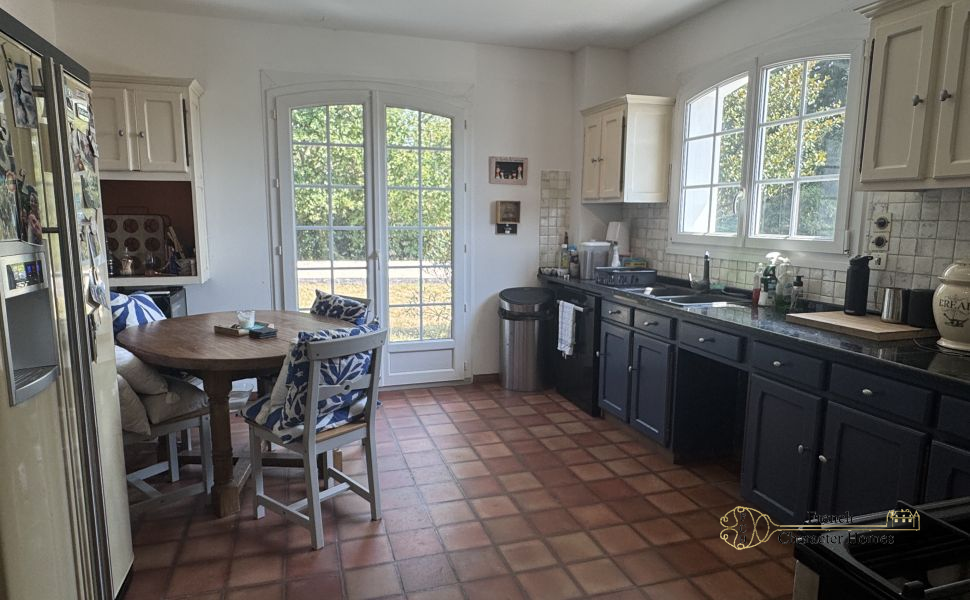 A Beautifully Presented 4 Bed Neo-Bearnaise Villa With Pool And Mountain Views