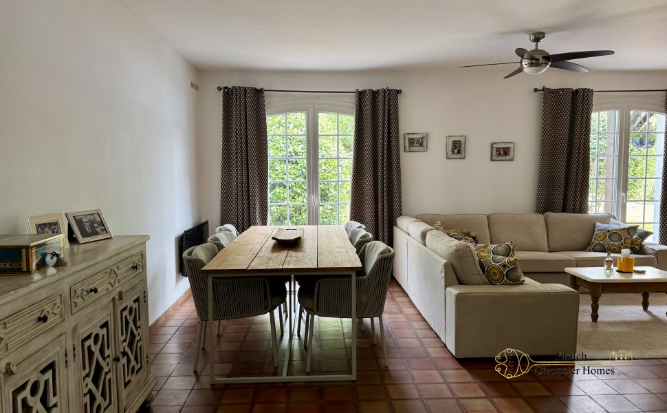 A Beautifully Presented 4 Bed Neo-Bearnaise Villa With Pool And Mountain Views