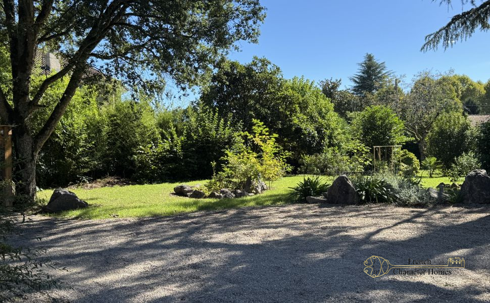 An Impeccably Presented Basque Style Villa In Popular Bastide Town Of Navarrenx