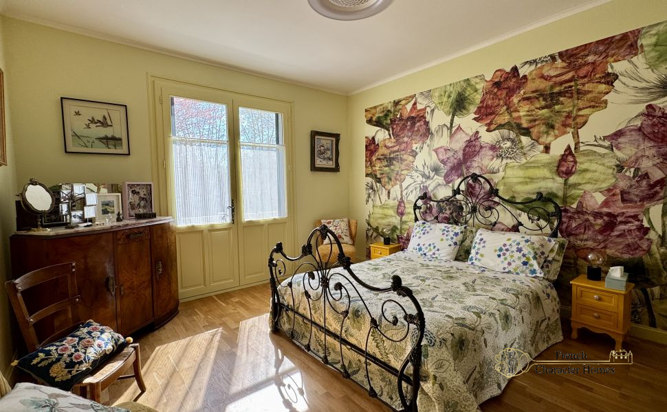 An Impeccably Presented Basque Style Villa In Popular Bastide Town Of Navarrenx
