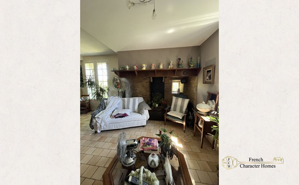 Charming & Thoughtfully Renovated 3 bedroom Béarnaise Farmhouse with Large Barn