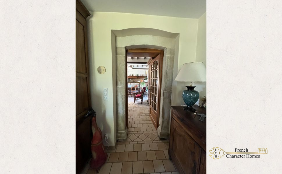 Charming & Thoughtfully Renovated 3 bedroom Béarnaise Farmhouse with Large Barn