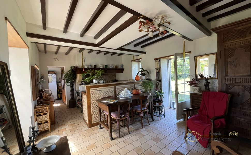 Charming & Thoughtfully Renovated 3 bedroom Béarnaise Farmhouse with Large Barn