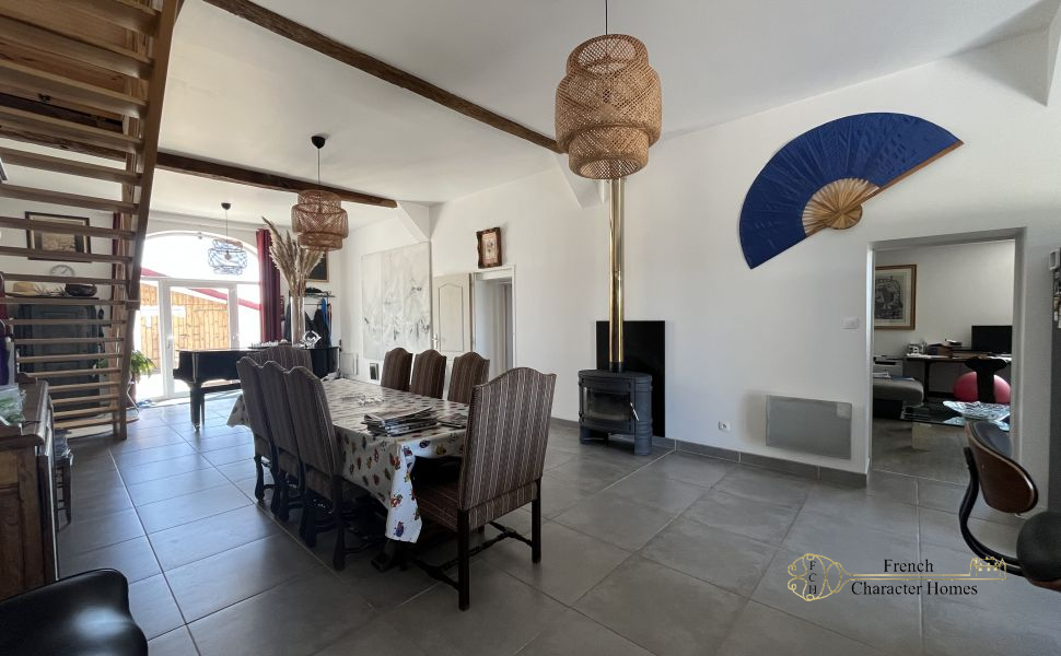 Exceptional Landaise Estate with Tourism Potential, Panoramic Views, Pool & Spacious Outbuildings