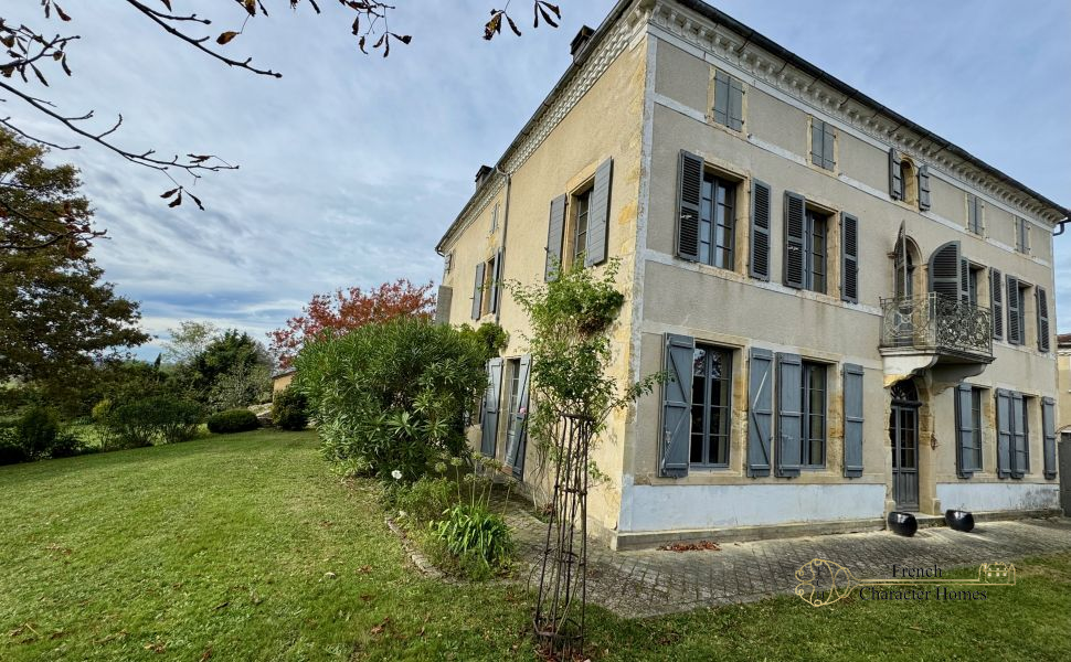 Elegant & Substantial 18C Village Home with 9 Beds; Saltwater Pool & Pyrenean Views