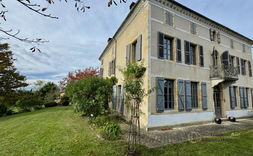 Elegant & Substantial 18C Village Home with 9 Beds; Saltwater Pool & Pyrenean Views