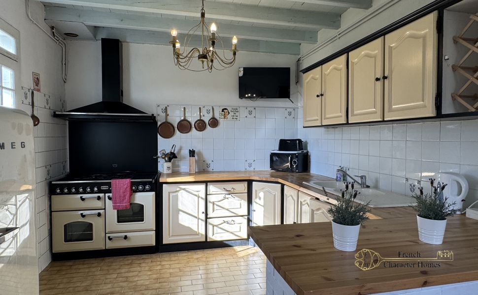 FOR SALE FURNISHED. A Charming Village Property With 5 Bedrooms and Swimming Pool 