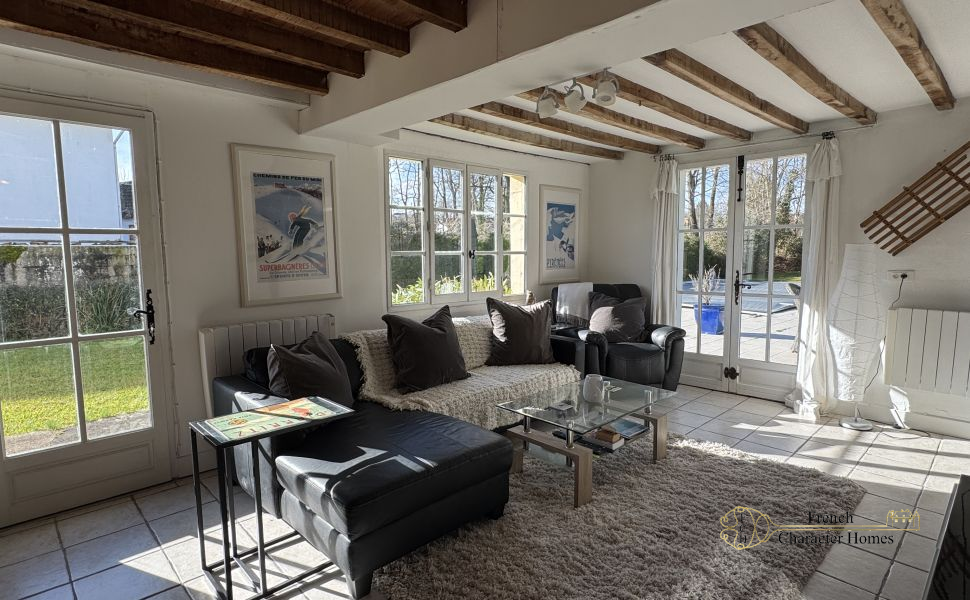 FOR SALE FURNISHED. A Charming Village Property With 5 Bedrooms and Swimming Pool 