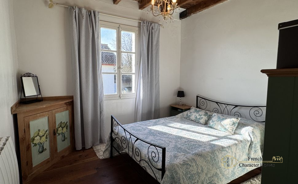 FOR SALE FURNISHED. A Charming Village Property With 5 Bedrooms and Swimming Pool 