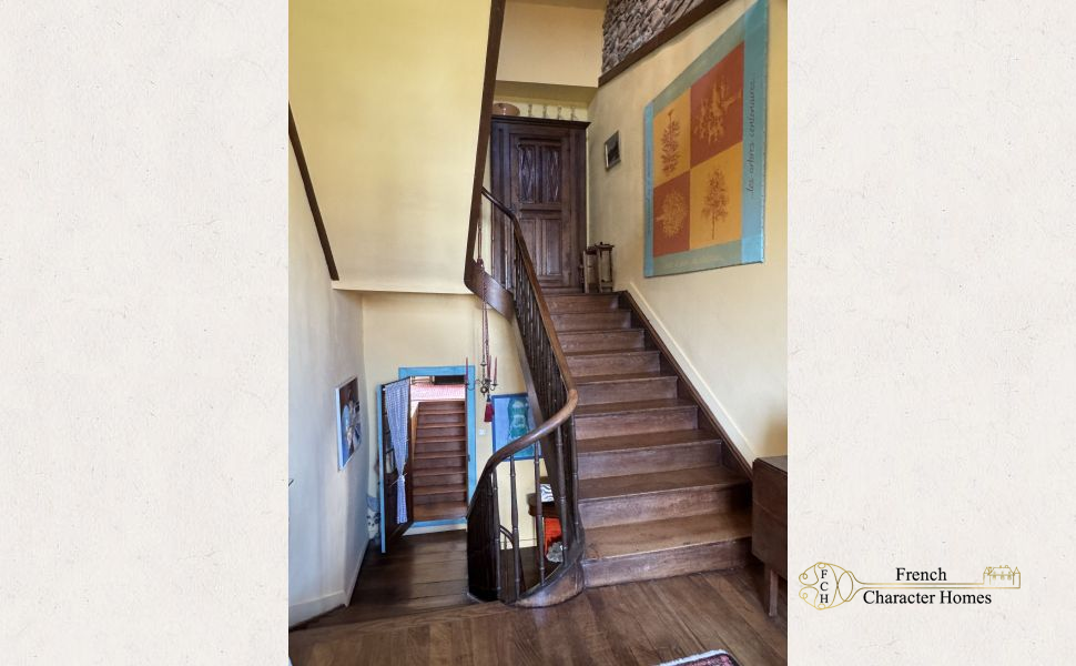 Substantial Village Manor House with River Frontage