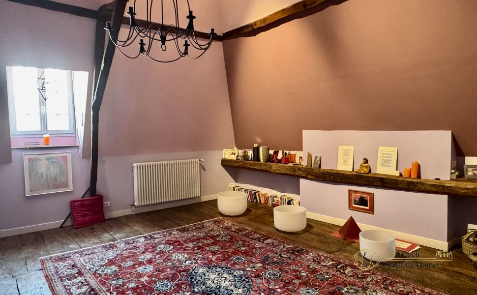 Substantial Village Manor House with River Frontage