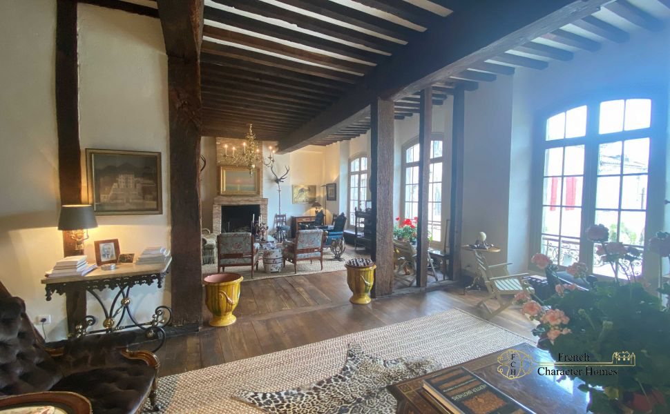 Rare Opportunity to Acquire one of Les Landes most Recognisable Historic Properties