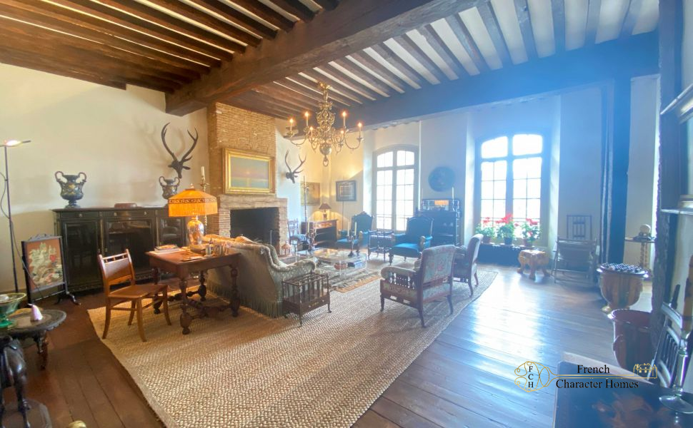 Rare Opportunity to Acquire one of Les Landes most Recognisable Historic Properties