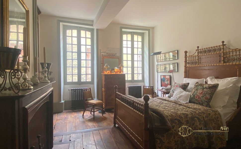 Rare Opportunity to Acquire one of Les Landes most Recognisable Historic Properties