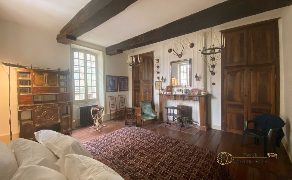 Rare Opportunity to Acquire one of Les Landes most Recognisable Historic Properties