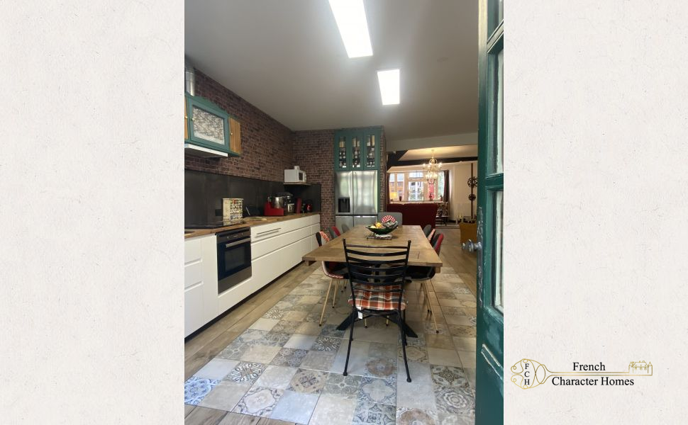 An Immaculately Presented Town House in The Historic Centre Of Salies de Bearn