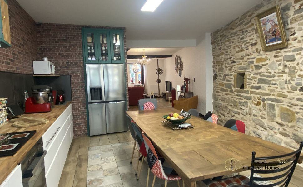 An Immaculately Presented Town House in The Historic Centre Of Salies de Bearn