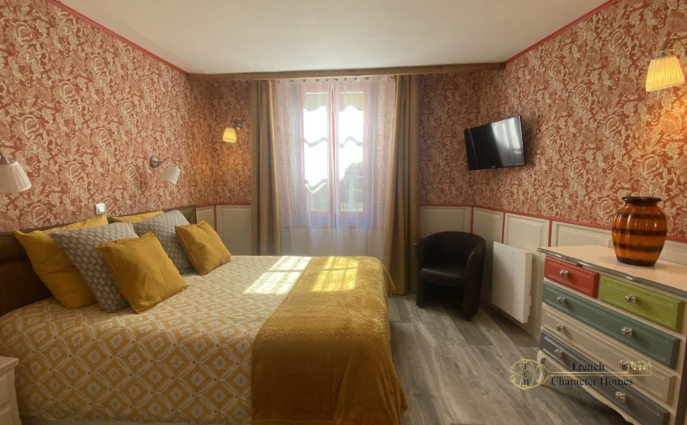 An Immaculately Presented Town House in The Historic Centre Of Salies de Bearn
