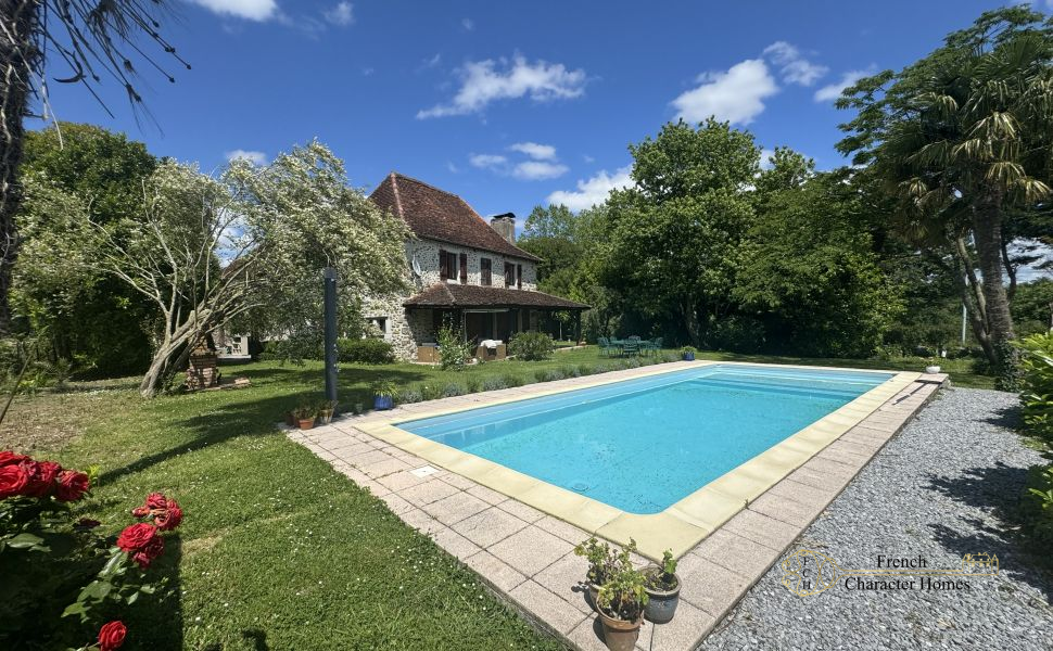A Beautifully Converted Stone Bergerie with Swimming Pool and Mountain Views