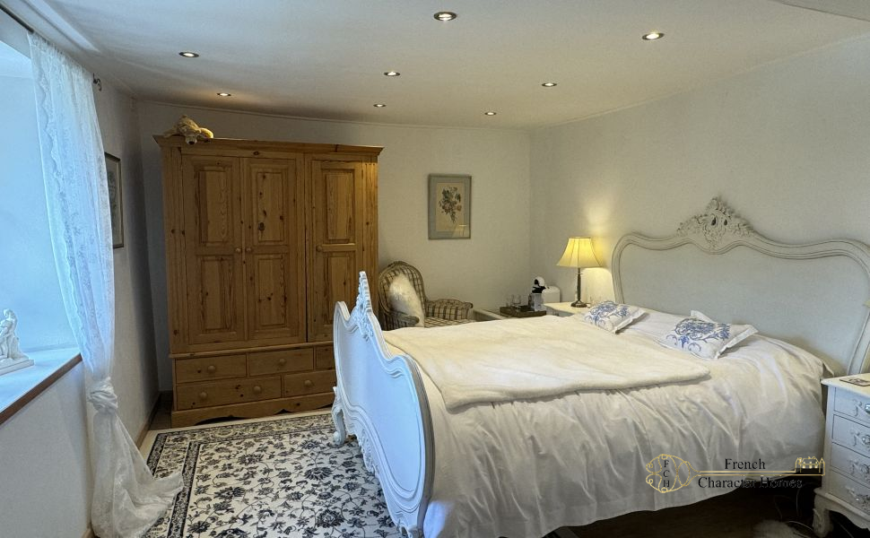 A Beautifully Converted Stone Bergerie with Swimming Pool and Mountain Views
