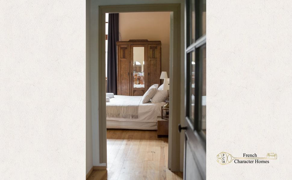 Authentic Bourgeois home dating to 1698 in sought after village. Tastefully renovated.