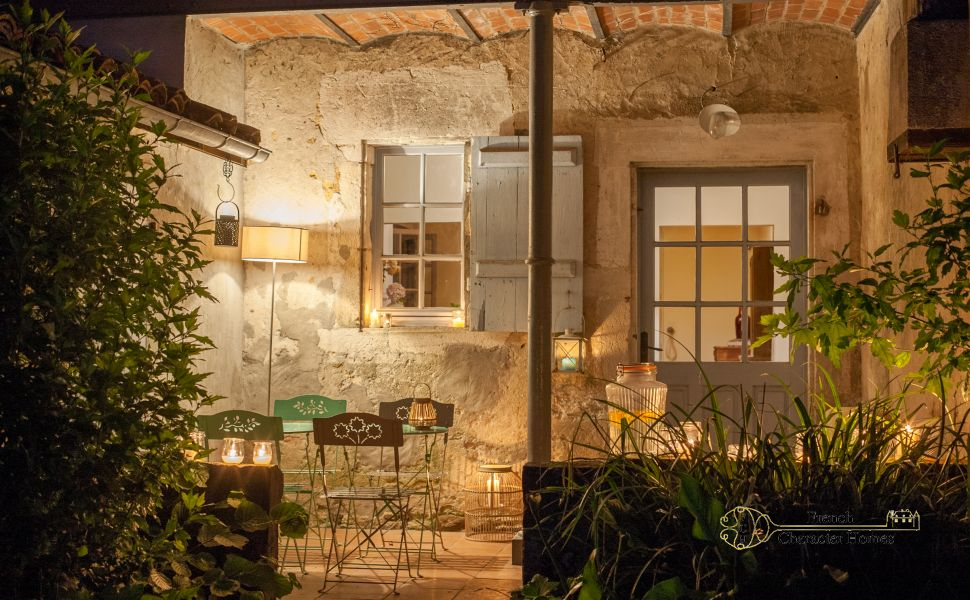 Authentic Bourgeois home dating to 1698 in sought after village. Tastefully renovated.